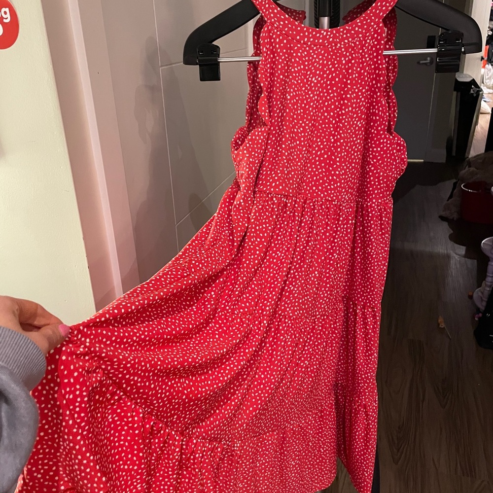 Cute summer dress, never worn.